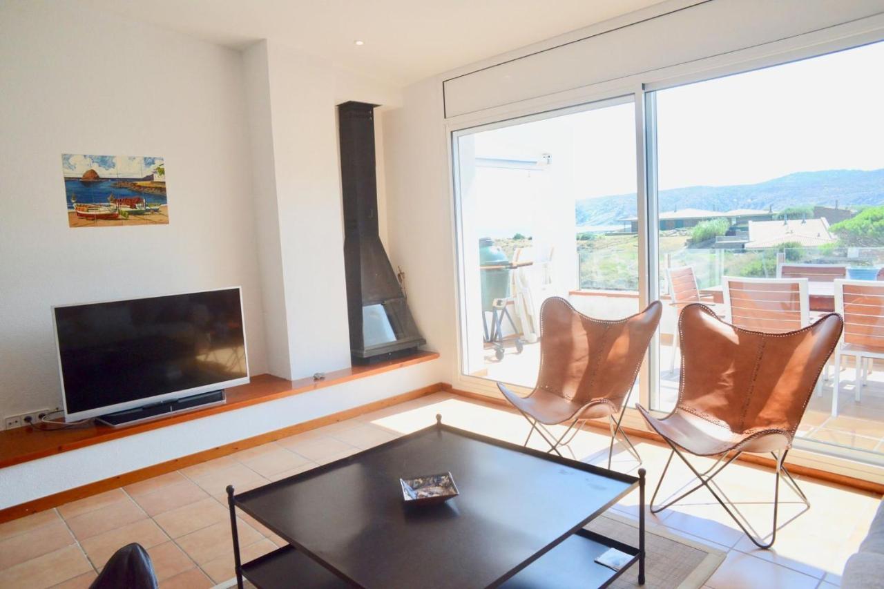 Beachfront Duplex With Terrace And Sea Views - Cadaqués Exterior foto