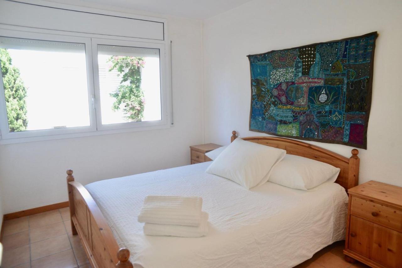 Beachfront Duplex With Terrace And Sea Views - Cadaqués Exterior foto
